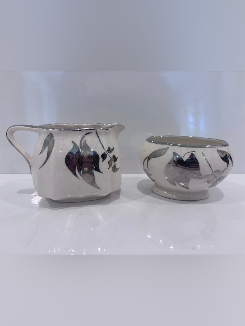 Vintage sandland ware England creamer &sugar bowl silver lustre leaf pattern